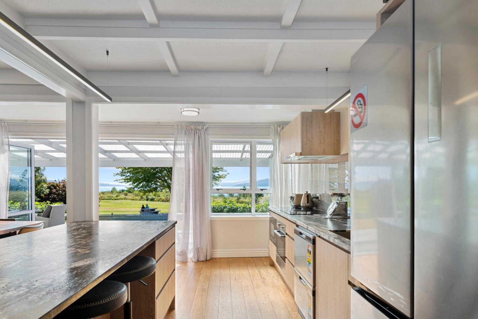Ngongotaha Lakeside Home Rotorua Buitenkant foto